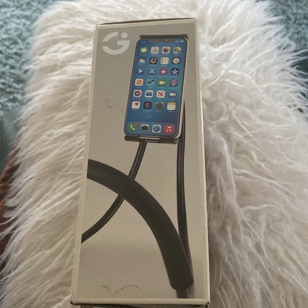 NWOT Hands-Free Neck Phone Holder.